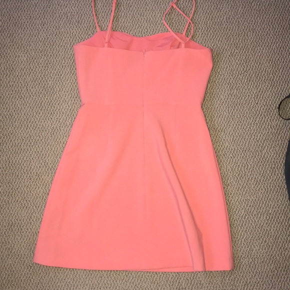 Too small! - Picture 2 of 3